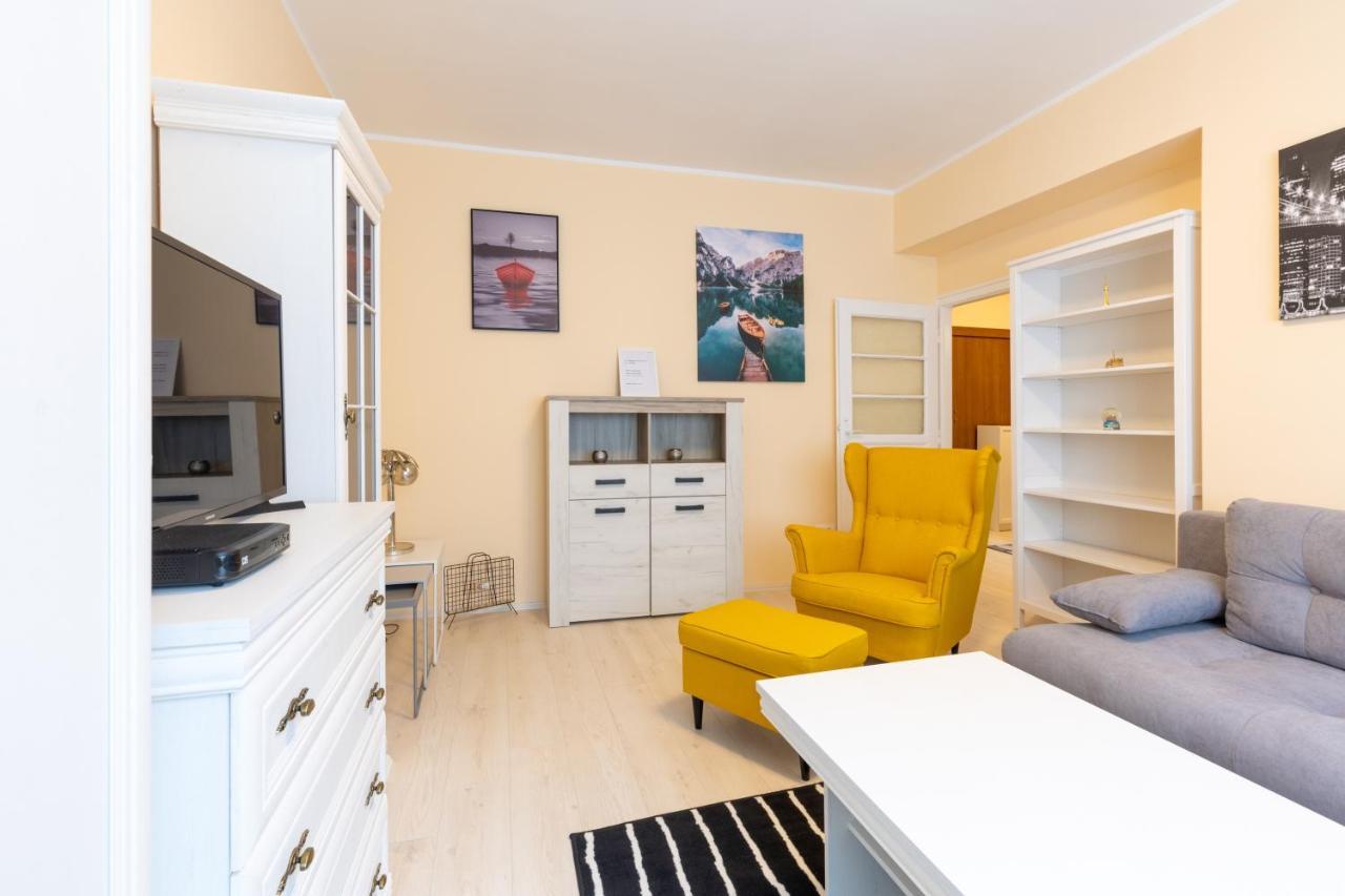 Center Admiral Apartment *