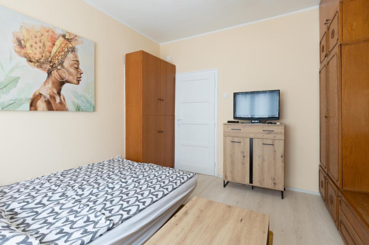 Center Admiral Apartment *