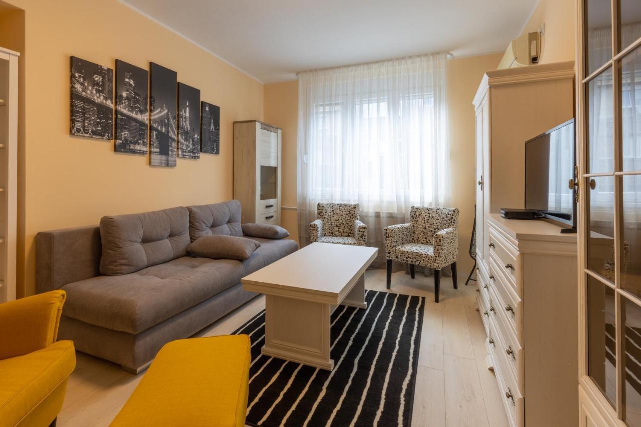Center Admiral Lägenhet Belgrad